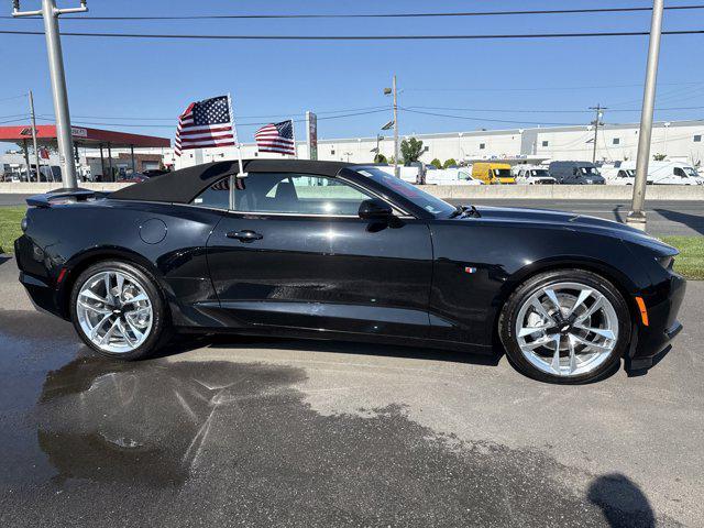 Photo of 2023 Black Chevrolet Camaro