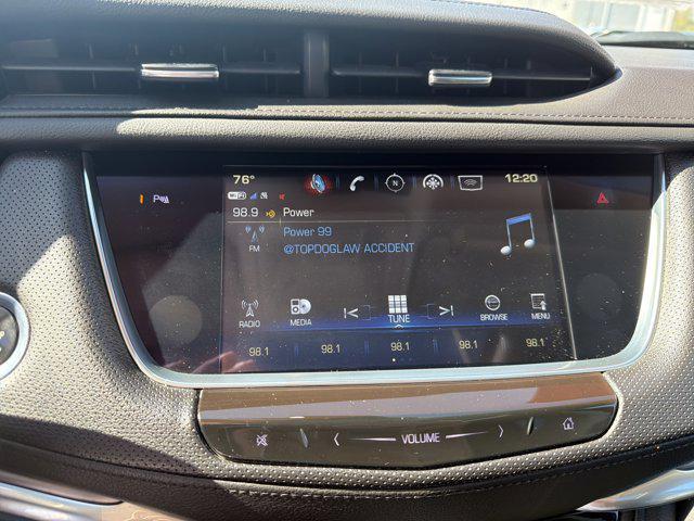 Photo of 2018 Radiant Silver Metallic Cadillac XT5