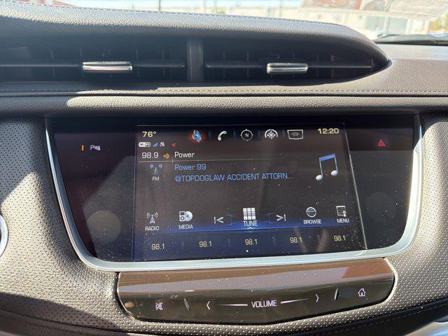 Photo of 2018 Radiant Silver Metallic Cadillac XT5