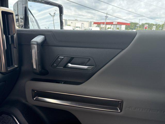 Photo of 2025 Void Black GMC HUMMER EV SUV