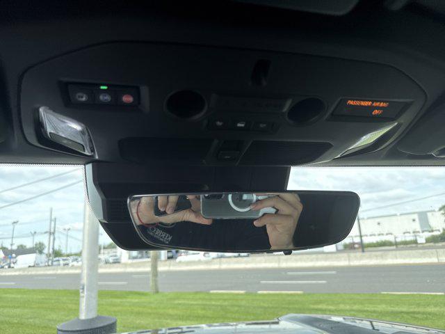 Photo of 2025 Void Black GMC HUMMER EV SUV