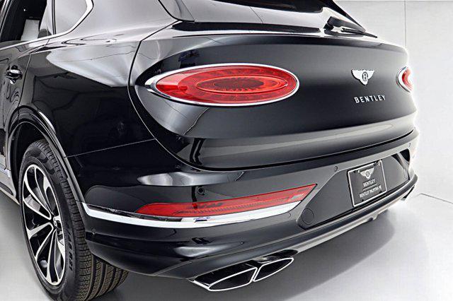 Photo of 2025 Beluga Bentley Bentayga