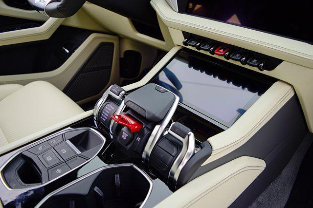 Photo of 2025 Blu Aegir Lamborghini Urus