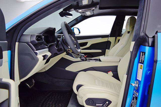 Photo of 2025 Blu Aegir Lamborghini Urus