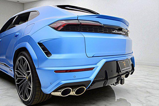 Photo of 2025 Blu Aegir Lamborghini Urus