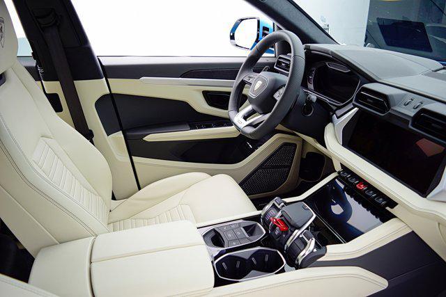 Photo of 2025 Blu Aegir Lamborghini Urus