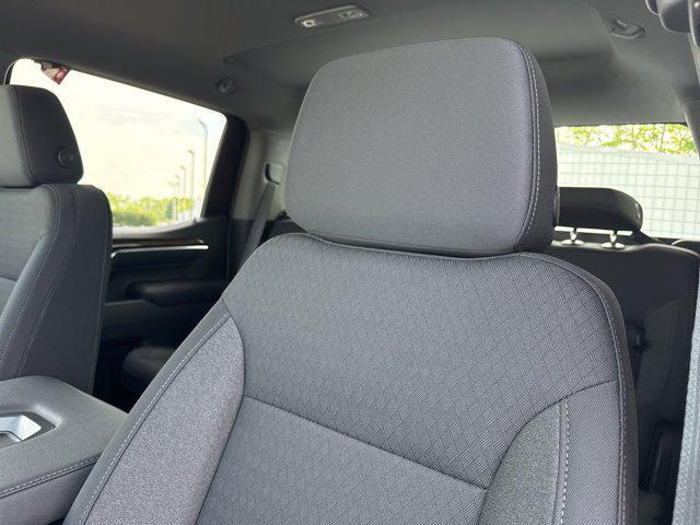 Photo of 2025 Summit White GMC Sierra 1500