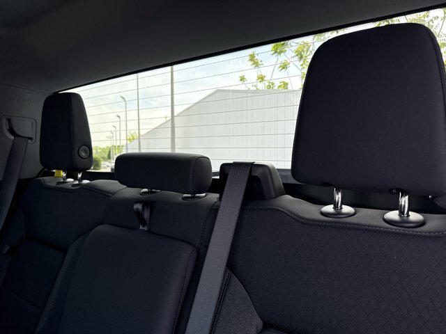 Photo of 2025 Summit White GMC Sierra 1500