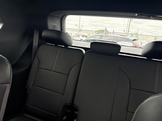 Photo of 2025 Ebony Twilight Metallic GMC Acadia