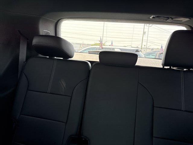 Photo of 2025 Ebony Twilight Metallic GMC Acadia
