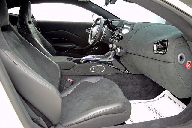 Photo of 2019 Stratus White Aston Martin Vantage
