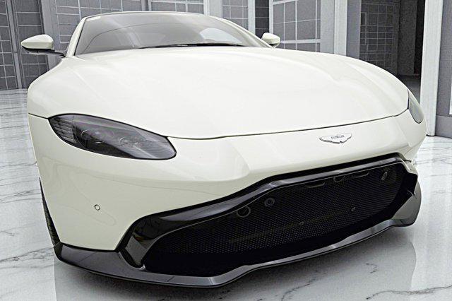 Photo of 2019 Stratus White Aston Martin Vantage