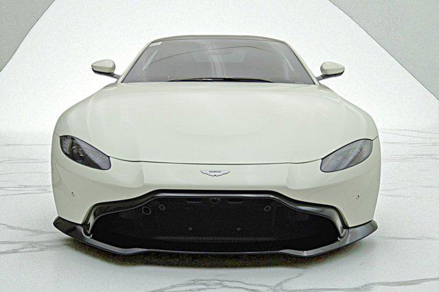 Photo of 2019 Stratus White Aston Martin Vantage