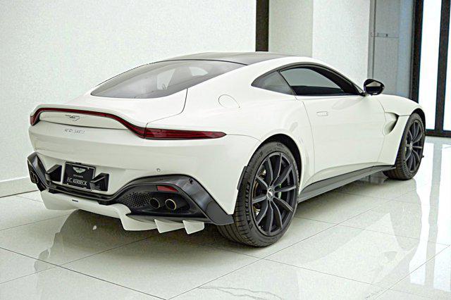 Photo of 2019 Stratus White Aston Martin Vantage