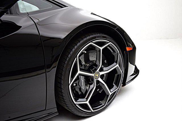 Photo of 2020 Nero Granatus Lamborghini Huracan EVO