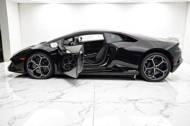 Photo of 2020 Nero Granatus Lamborghini Huracan EVO