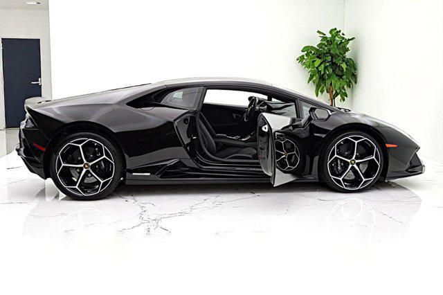 Photo of 2020 Nero Granatus Lamborghini Huracan EVO