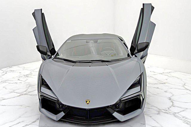 Photo of 2024 Grigio Acheso Lamborghini Revuelto
