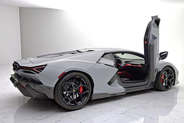Photo of 2024 Grigio Acheso Lamborghini Revuelto