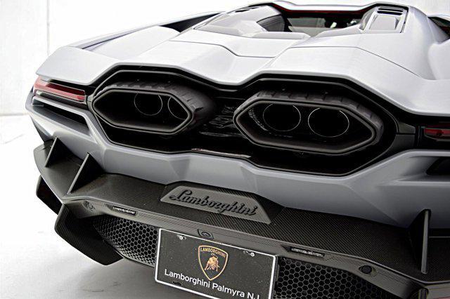 Photo of 2024 Grigio Acheso Lamborghini Revuelto