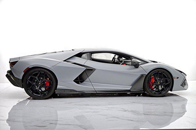 Photo of 2024 Grigio Acheso Lamborghini Revuelto