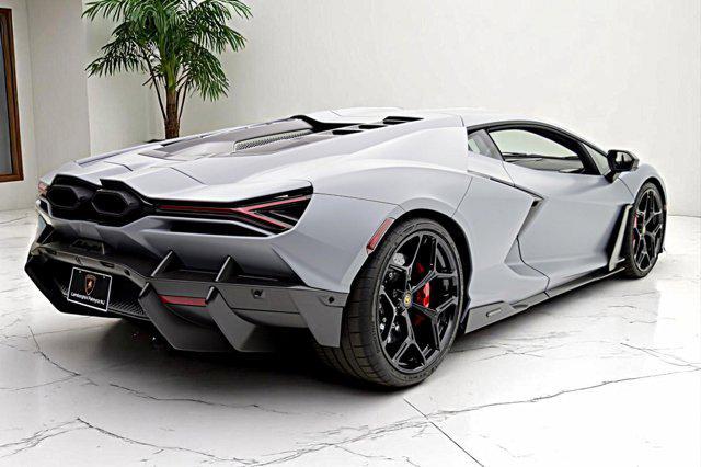 Photo of 2024 Grigio Acheso Lamborghini Revuelto