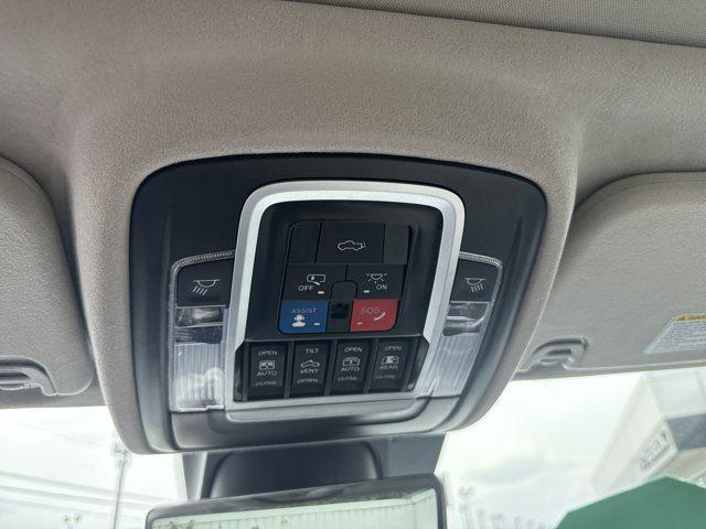 Photo of 2024 Bright White Clearcoat RAM 1500