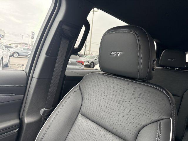 Photo of 2025 Ebony Twilight Metallic Buick Enclave