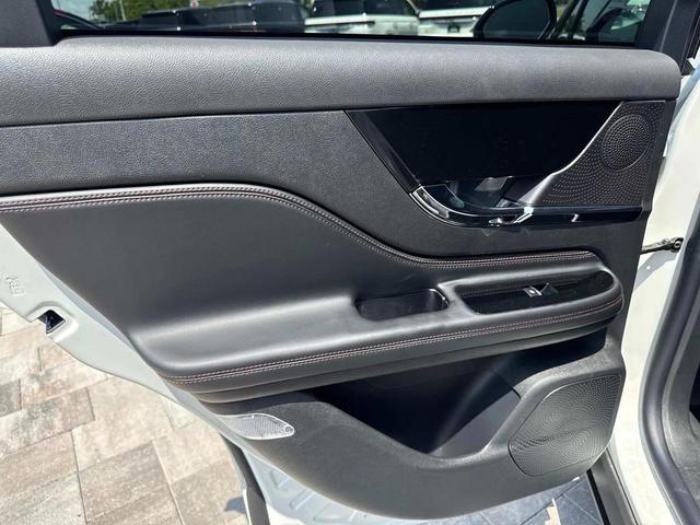 Photo of 2025 Pristine White Lincoln Corsair