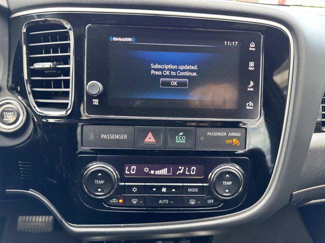 Photo of 2018 Cosmic Blue Metallic Mitsubishi Outlander