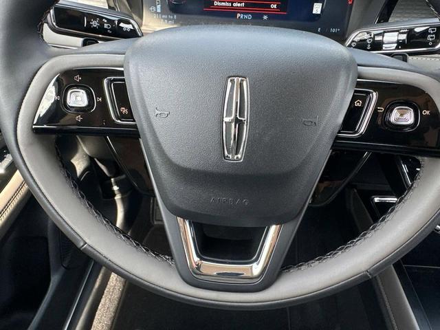 Photo of 2025 Infinite Black Lincoln Corsair