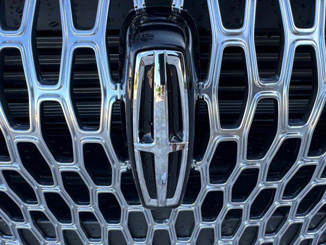 Photo of 2025 Crystal White Lincoln Corsair