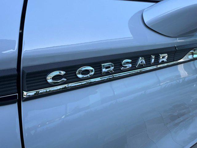 Photo of 2025 Crystal White Lincoln Corsair