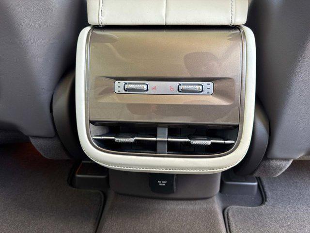 Photo of 2025 Lustrous Gray Metallic Clearcoat Lincoln Nautilus