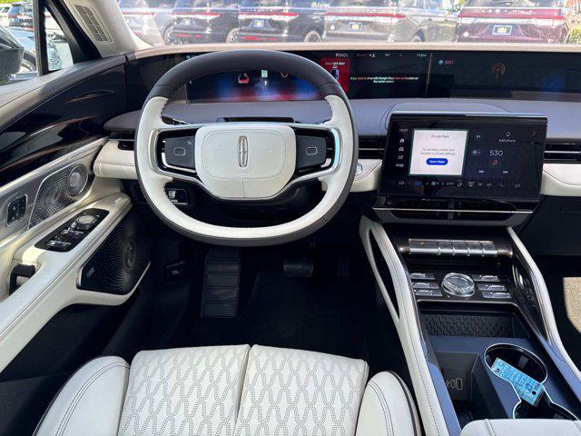 Photo of 2025 Lustrous Gray Metallic Clearcoat Lincoln Nautilus