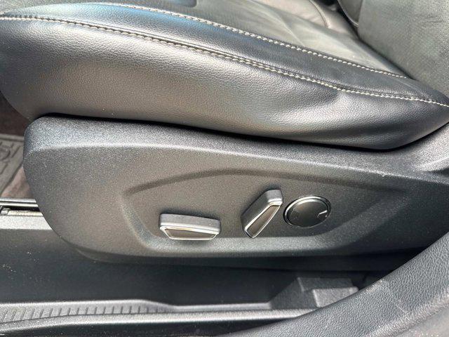 Photo of 2016 Shadow Black Ford Edge
