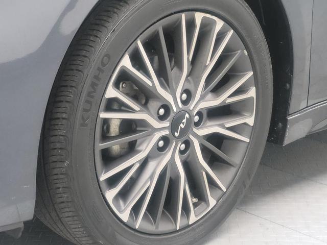 Photo of 2022 Gray Kia Forte