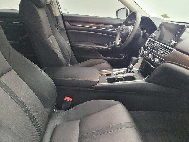 Photo of 2019 Platinum White Pearl Honda Accord