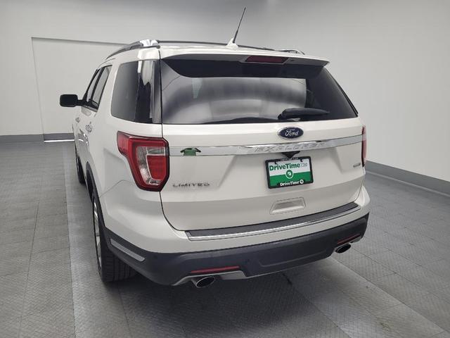Photo of 2019 White Platinum Metallic Tri-Coat Ford Explorer