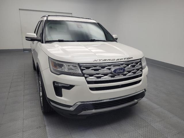 Photo of 2019 White Platinum Metallic Tri-Coat Ford Explorer