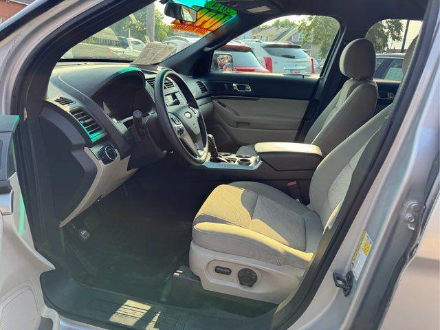 Photo of 2014 Silver Ford Explorer