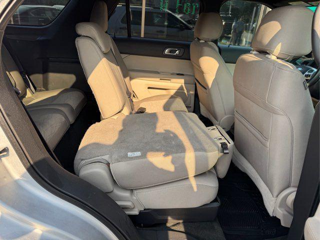 Photo of 2014 Silver Ford Explorer
