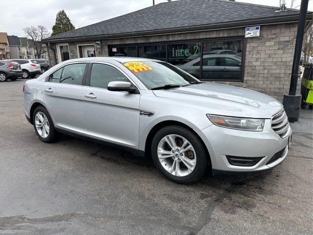 2016 Ford Taurus