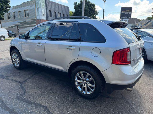 Photo of 2013 Silver Ford Edge