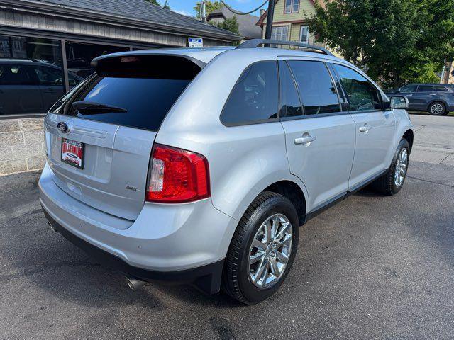 Photo of 2013 Silver Ford Edge