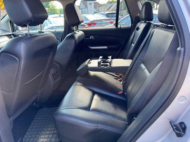 Photo of 2013 Silver Ford Edge