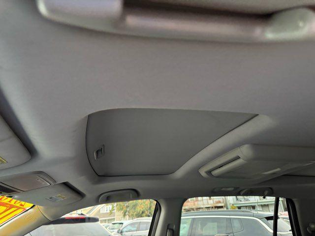 Photo of 2016 Silver Honda Pilot