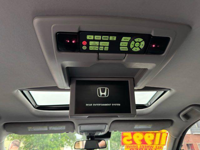 Photo of 2016 Silver Honda Pilot