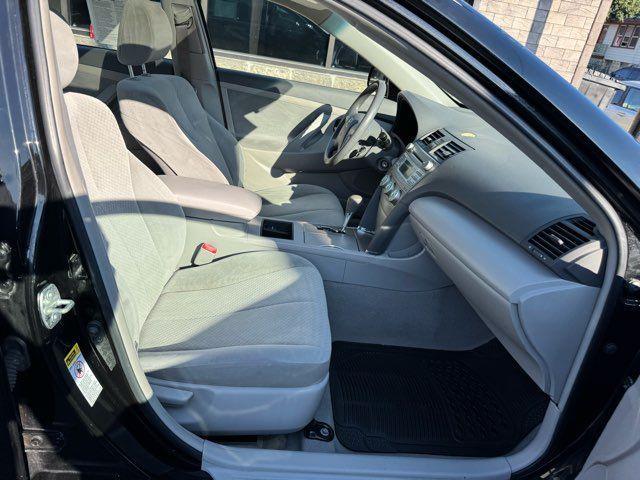 Photo of 2009 Black Toyota Camry
