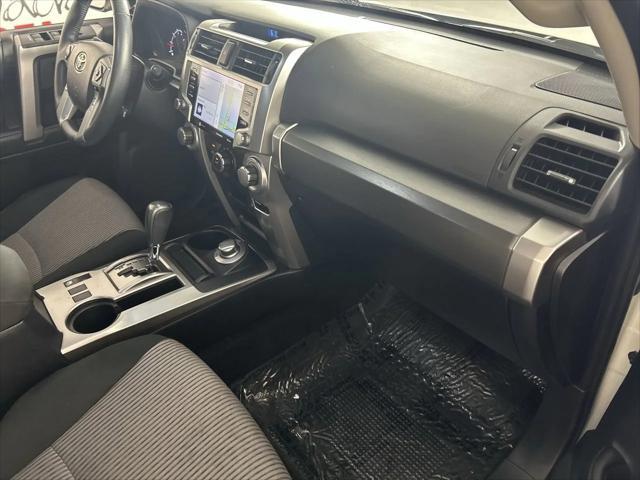Photo of 2022 White Toyota 4Runner